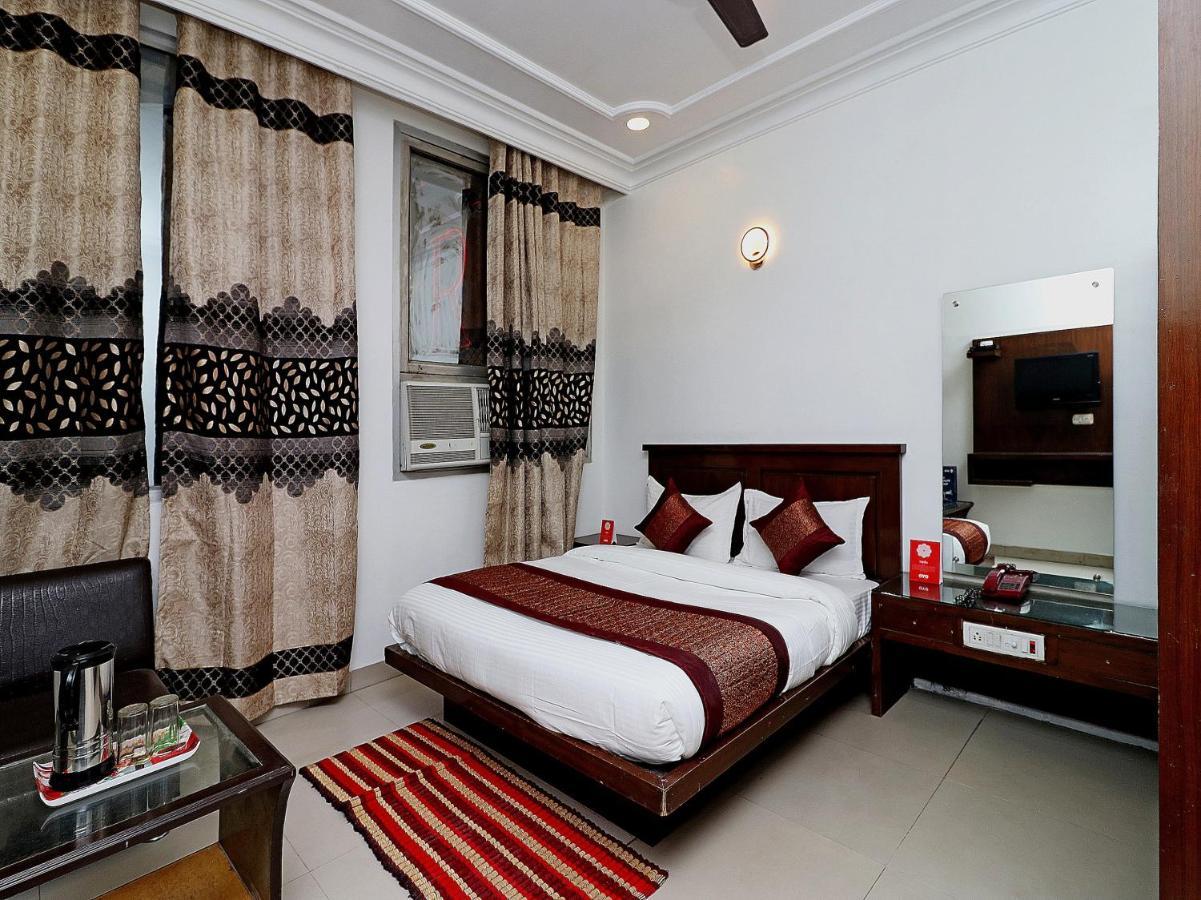 Oyo Flagship Kumar Palace Nuova Delhi Esterno foto