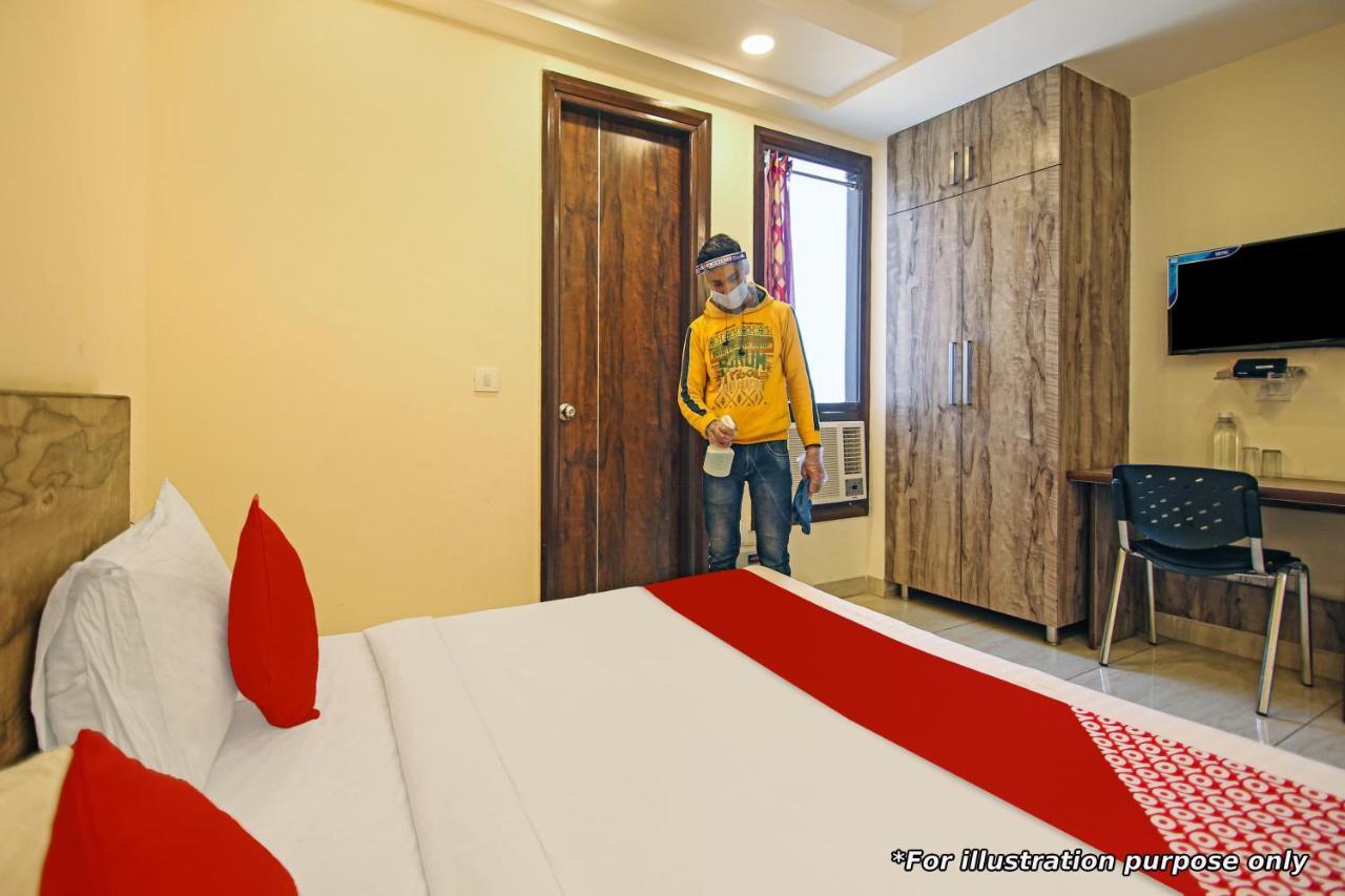 Oyo Flagship Kumar Palace Nuova Delhi Esterno foto