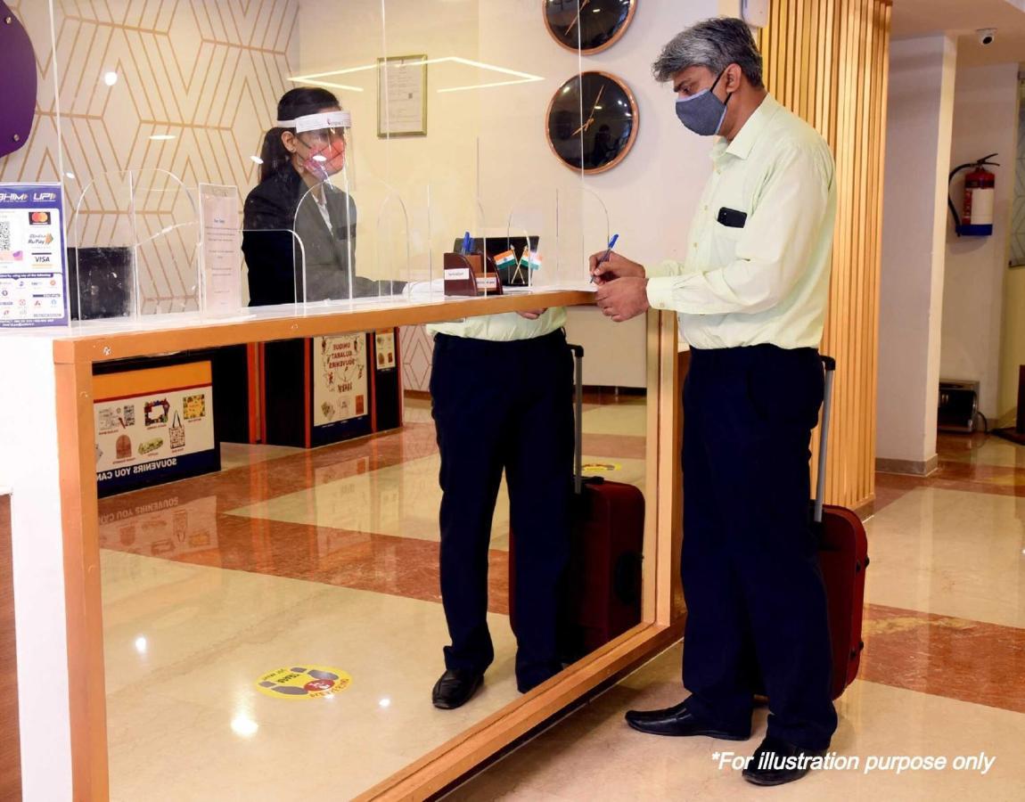 Oyo Flagship Kumar Palace Nuova Delhi Esterno foto